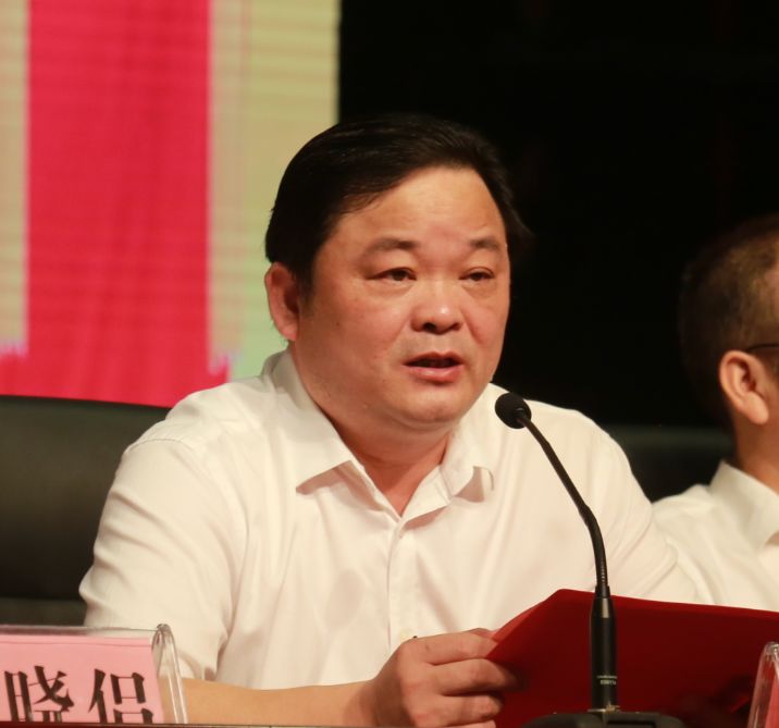 组织部长周晓侣主持会议共青团衡阳市委副书记戴诗庭代表共青团衡阳
