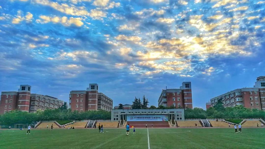 西安欧亚学院光影纪:六月,我会牢牢记住你的脸