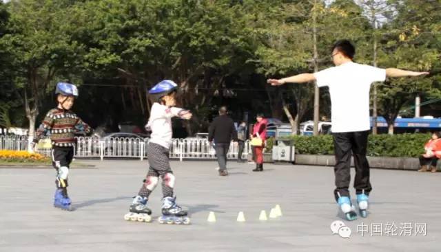 孩子学习轮滑必须知道的五个基本动作