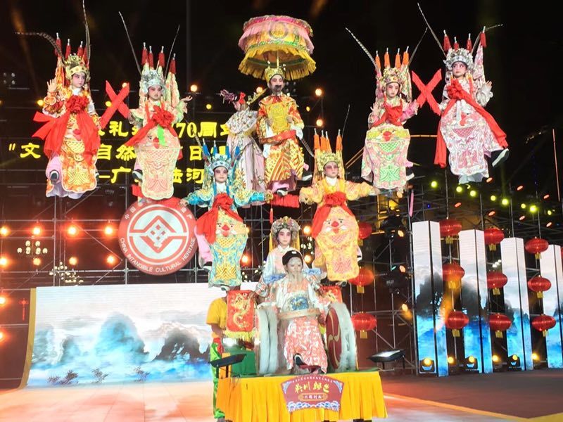 吴川飘色走向全国,所到之处人山人海!