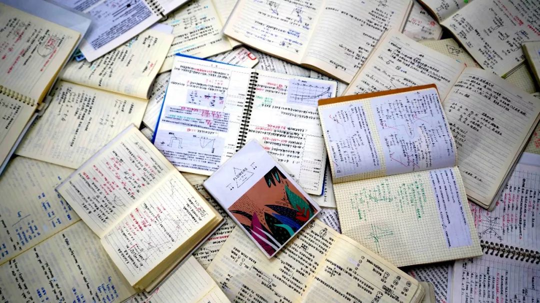 大佬都不愿分享的绝密笔记，一天3000+的流量白拿