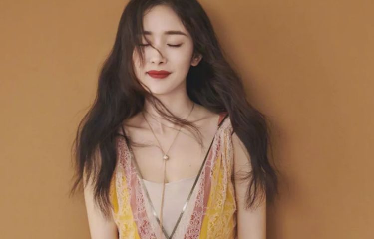 杨幂与邓伦发展迅速?在国外领了结婚证?杨幂