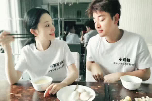 夫妻同心!贾乃亮李小璐同时更文暗示已和好:不忘初心,永远年轻 插插插插插色欲av网站