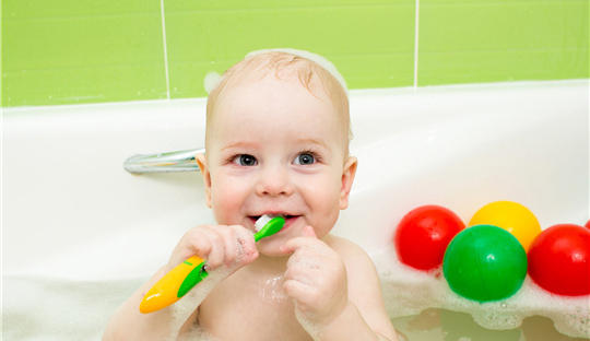 宝宝几个月会出现口欲期 5070c9988f734bb49bb4165eceec06b8.jpeg