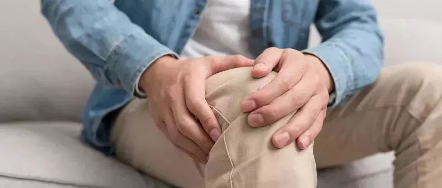 【运动健身】夫妻双双坏膝盖,竟是因为坚持10年的习惯! 99久久爱免费视频视频