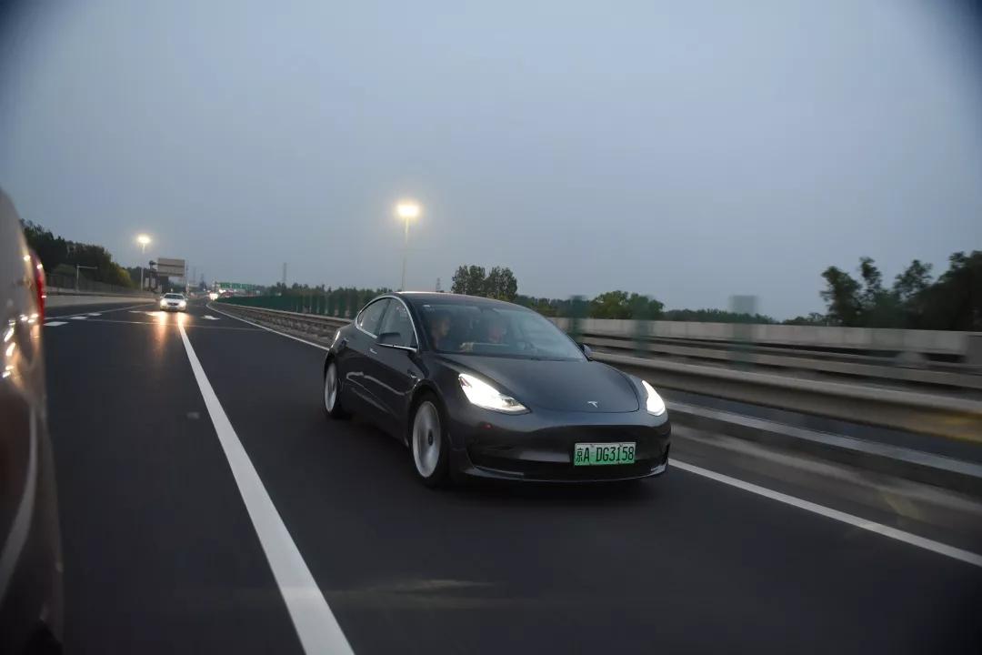 真实数据才够劲，北京环路实测 特斯拉 MODEL 3 续航