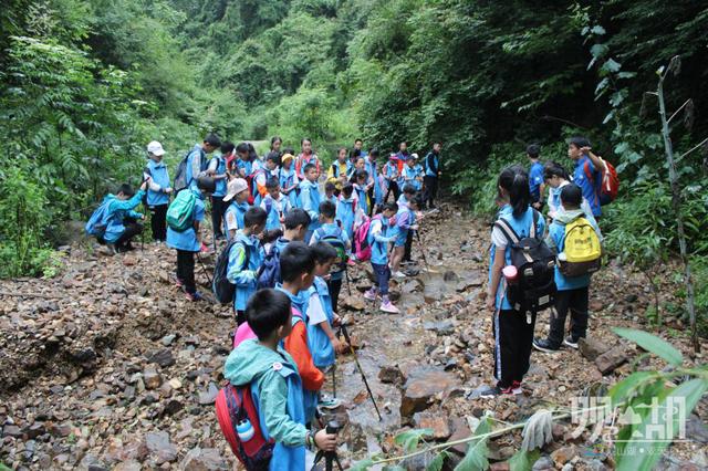 观山湖区小学生户外运动周末营顺利开营