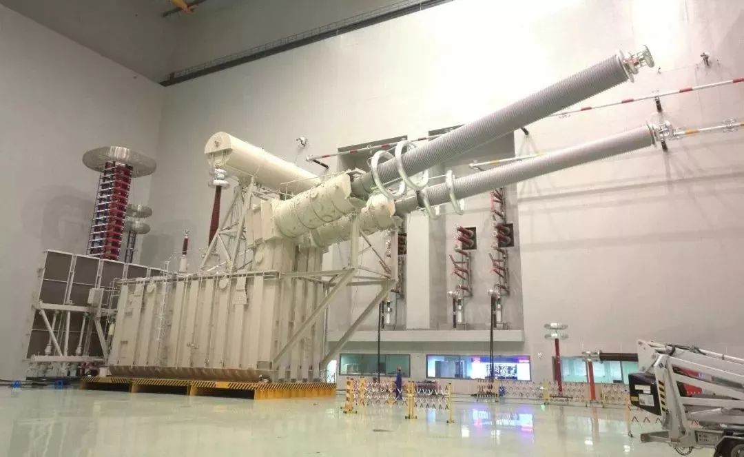 "昌吉—古泉"±1100kv首台换流变压器