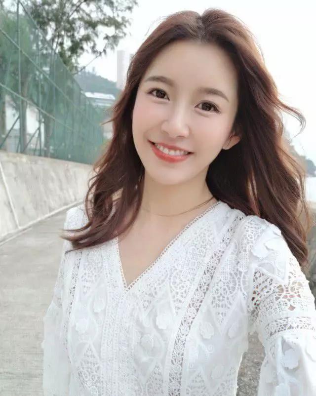 陈赫娶了个什么宝?张子萱荡秋千照曝光,网友:这腿被上帝吻过吧 凯发k8国际百乐