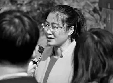 新华社长篇通讯追记黄文秀:用生命坚守初心和使命的青年共产党员