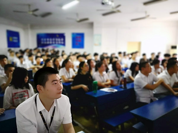 长沙市一度it学校2019年校园消防安全知识讲座