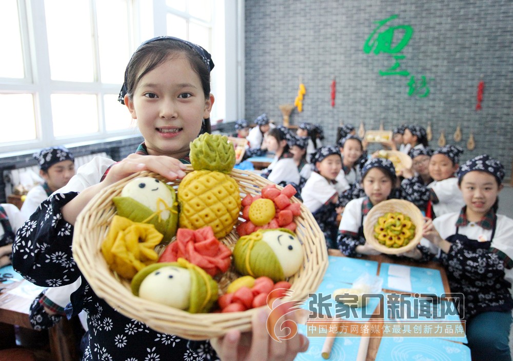 非物质文化进校园——面工坊里开出“花馒头” av天堂网免费成人网址大全