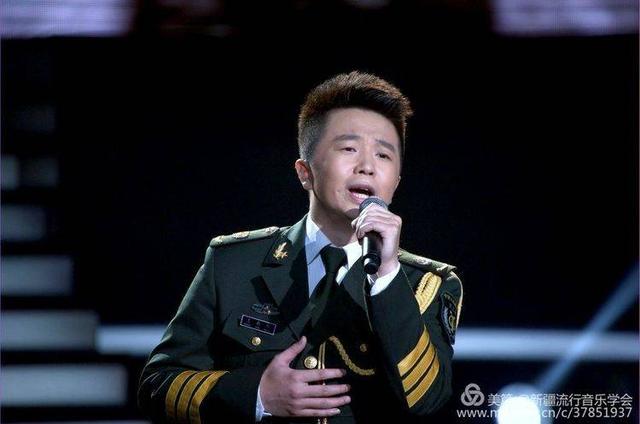 王新鹏 新疆流行音乐学会理事 内地新声代实力派歌手 被誉为"红歌王子
