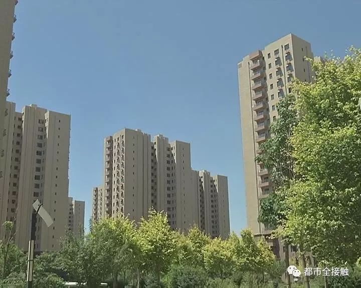 呼和浩特一小区单元门上贴了一张通知单 业主看到崩溃了... fg游乐电子美人捕鱼