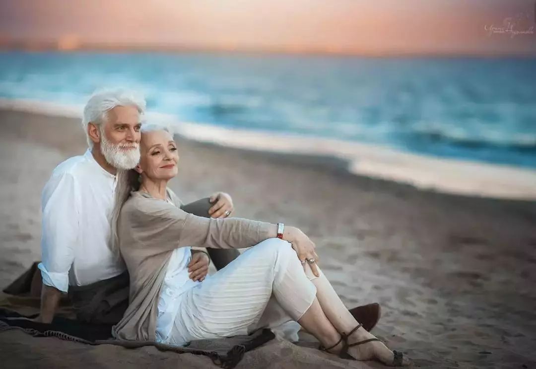 朗诵:当你老了(好美)