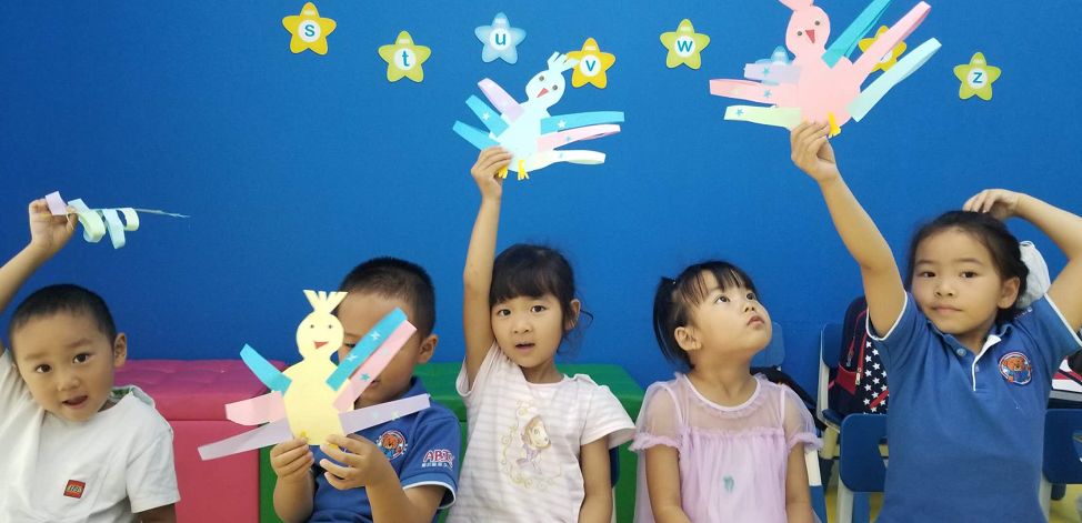 暑假培训班儿童 b630fd66a15b42bdbd83eedd12bb54f3.jpeg