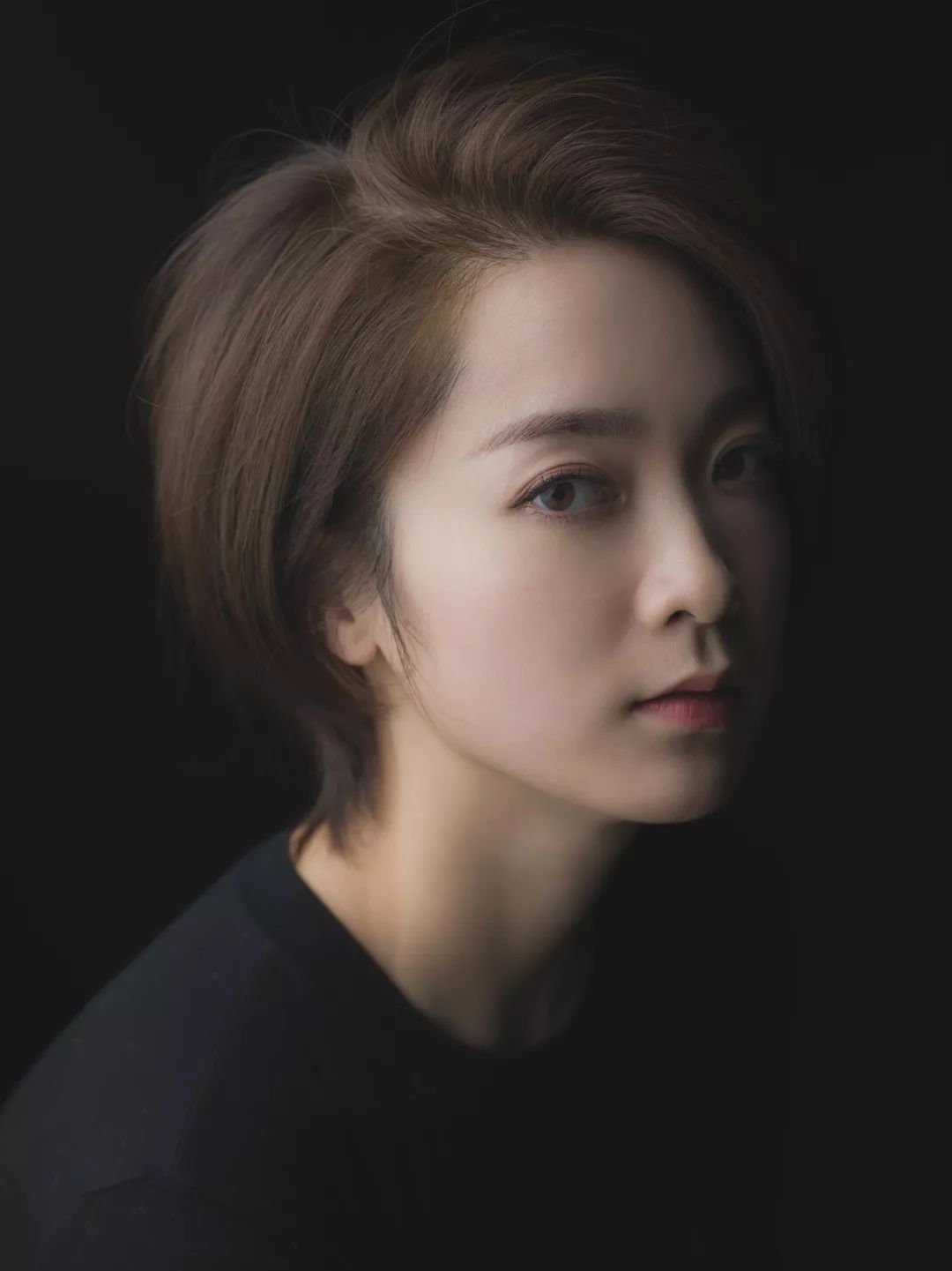 中心·艺术剧院上演, 演员阵容如下: 谢承颖 饰 艾克塞特公爵 李晨涛