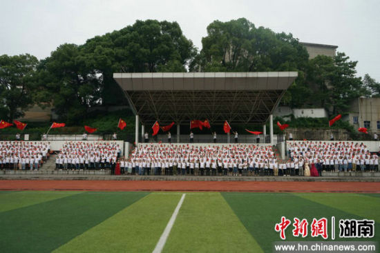 湖南铁道职院:“大国工匠”以火车头精神致敬祖国 bb电子游艺平台大全