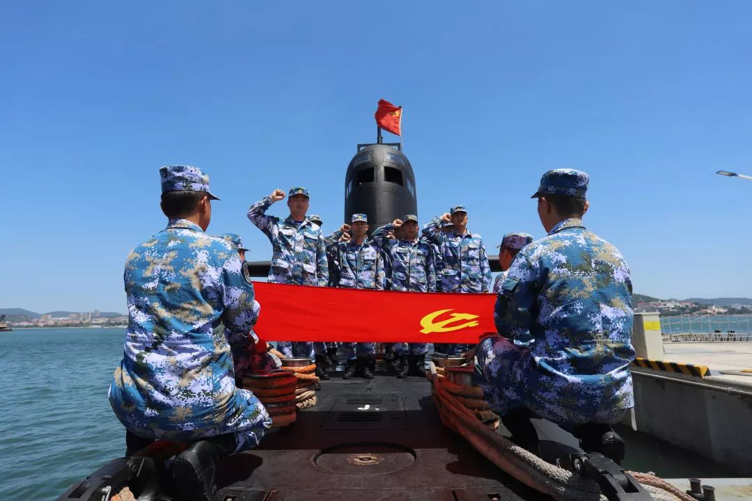中国共产党98岁了,北部战区海军官兵为您庆生!