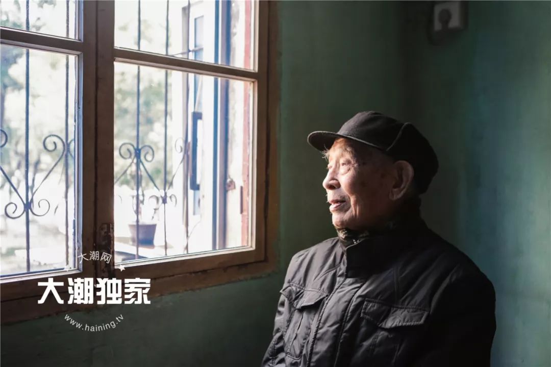 点赞!海宁93岁老人拿出一大笔钱做这件事!他的一生太传奇... pt电子游戏