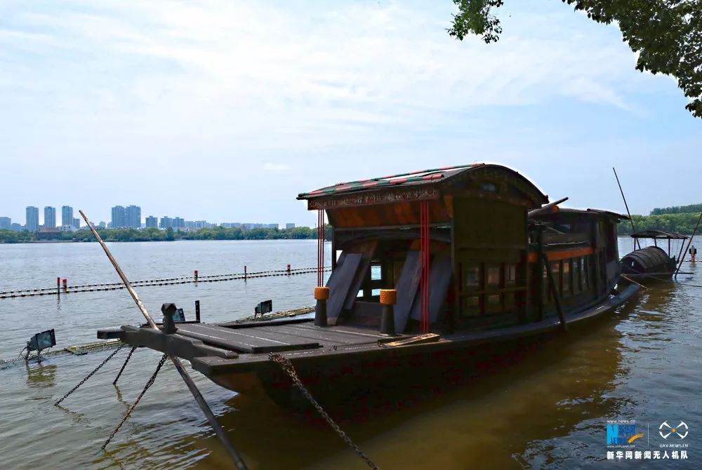 “英特纳雄耐尔，就一定要实现！”