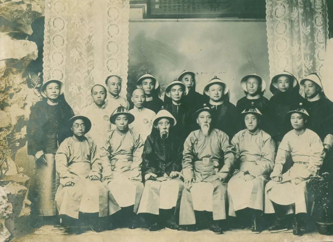 �Ϻ����̻��ַ�����ڱ������Ƶ��е���ʷ����