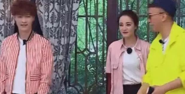 《极限挑战》迪丽热巴被问有没有男朋友,张艺兴的表情