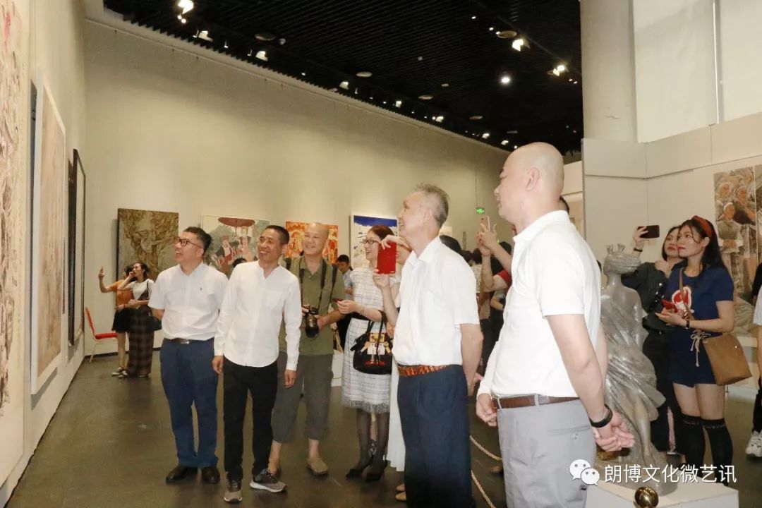 人民共和国成立70周年广西新时代人物画创作作品展在广西美术馆开展