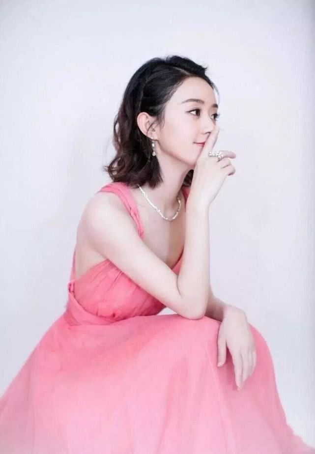 赵丽颖将复出拍戏么 和刘亦菲一条战线准备对付杨幂