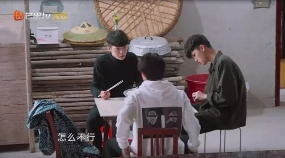 在富有张力的镜头下"变形,或许才是《变形计》的魅力所在!
