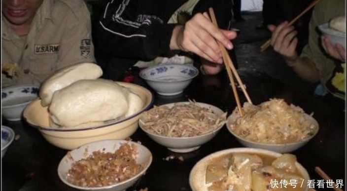 少林寺高僧午餐曝光,看到他们伙食,网友:想出家的心都