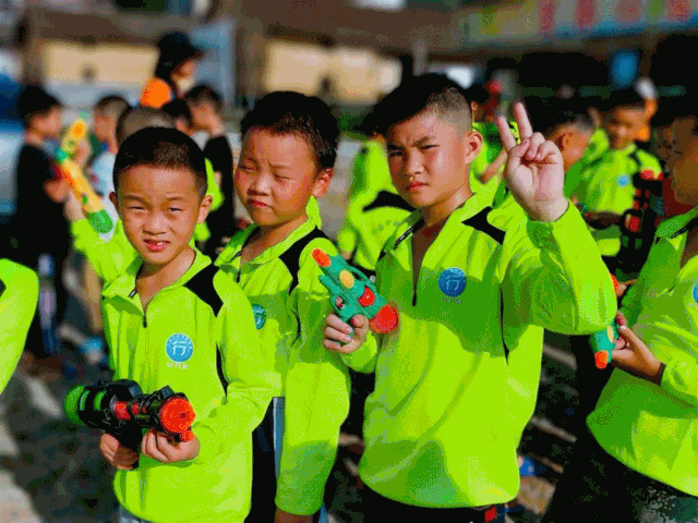 暑假,让孩子离开城市,到乡村感受我们充满乡野趣味的童年