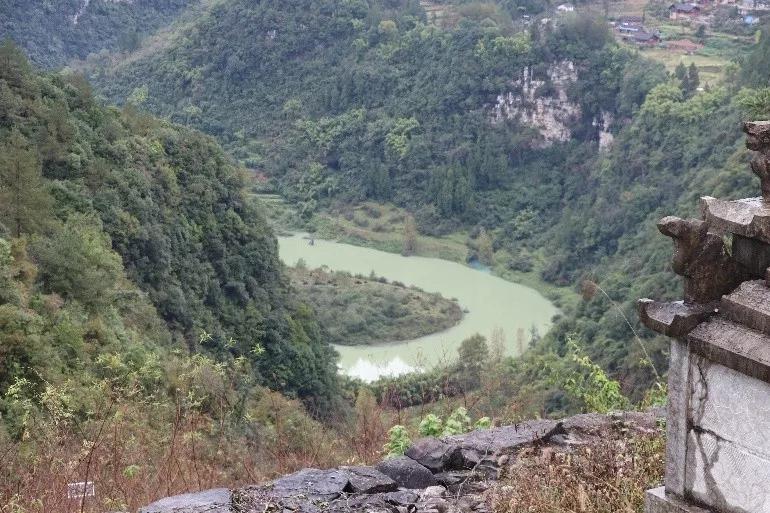 沿着诸佛江,邂逅彭水鹿角镇的天然美景