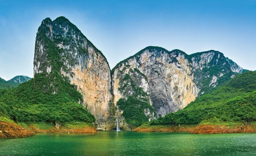 湖北恩施清江蝴蝶崖