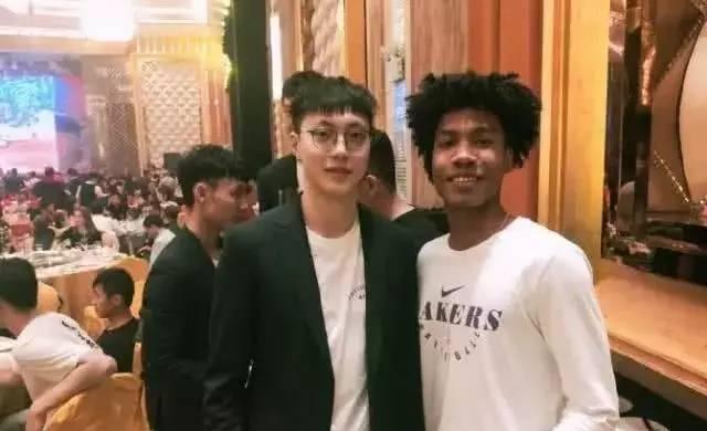 宏远老总_广东宏远老总老婆照片(2)