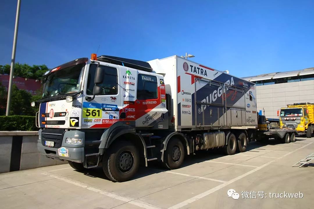 原厂双排8x8强悍太脱拉捷克buggyra车队的太脱拉凤凰后勤保障车