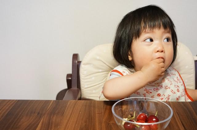                     告诫：9岁女娃来“姨妈”，元凶是孩子爱吃的食物，家长别不上心