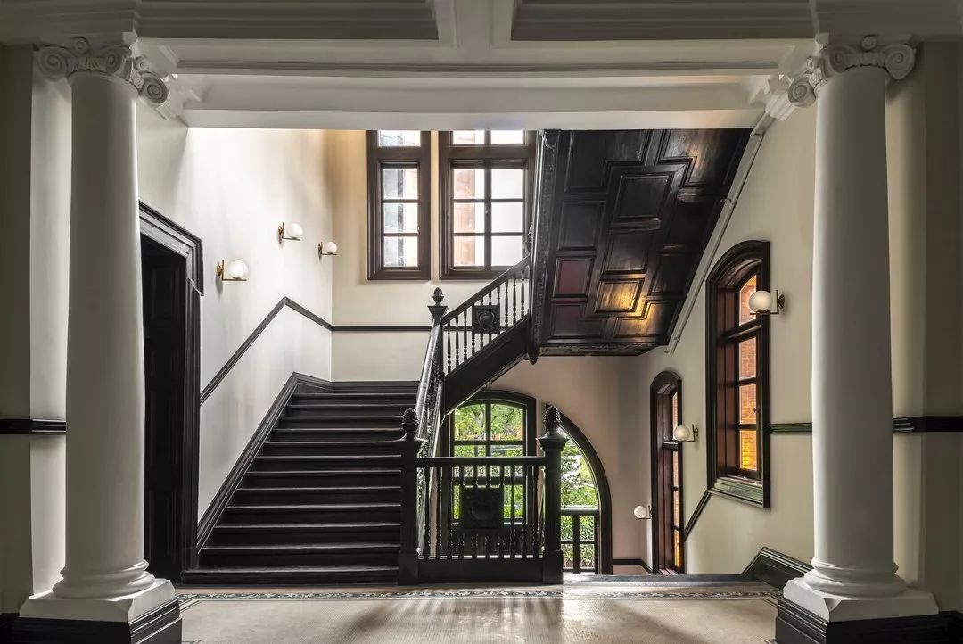 �Ϻ����̻��ַ�����ڱ������Ƶ��е���ʷ����