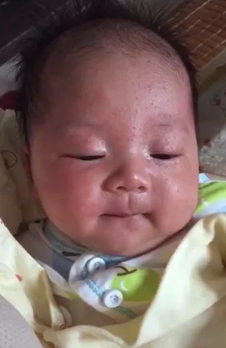                     孩子生下来太丑先别急着扔，请再给他们一次机会！