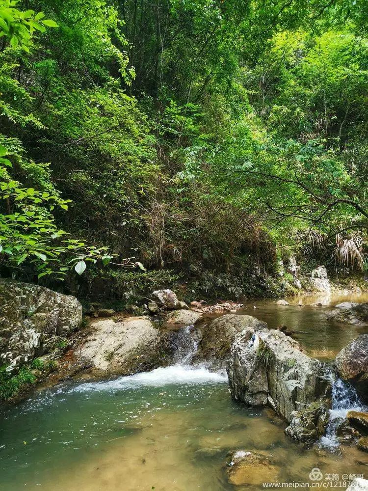 大田屏山境内竟有这么一条山涧,可以与九寨沟媲美!