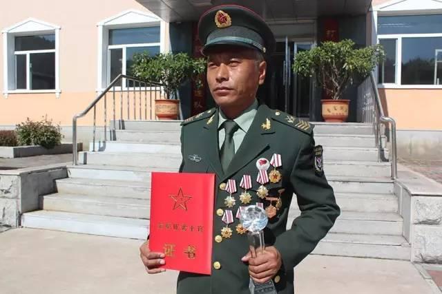 在中国军队中,这3种军人永远不会退役!第二种找遍全军不到100人