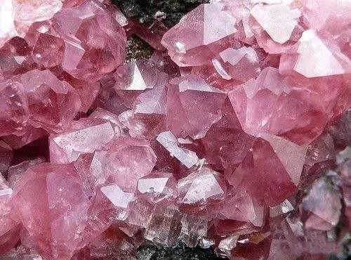 粉水晶七星阵有什么作用 世界著名赌博公司