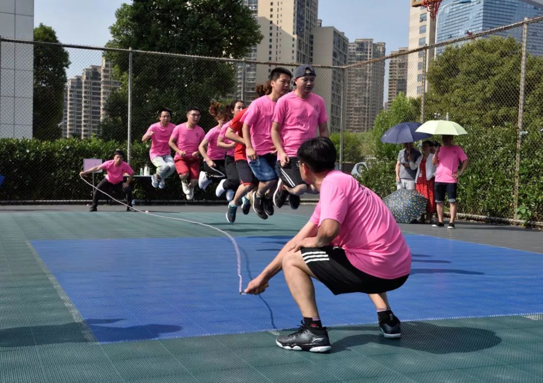 资讯| 激扬青春 勇往直前 九芝堂趣味运动会