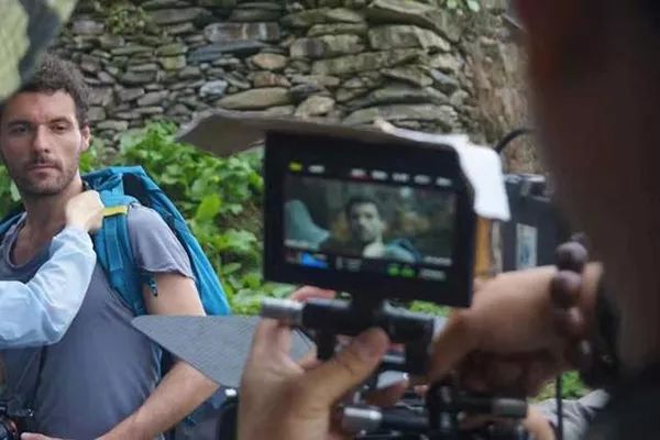 博客和视频日记,是时下备受全球年轻人喜欢的一种影像网络日志拍摄