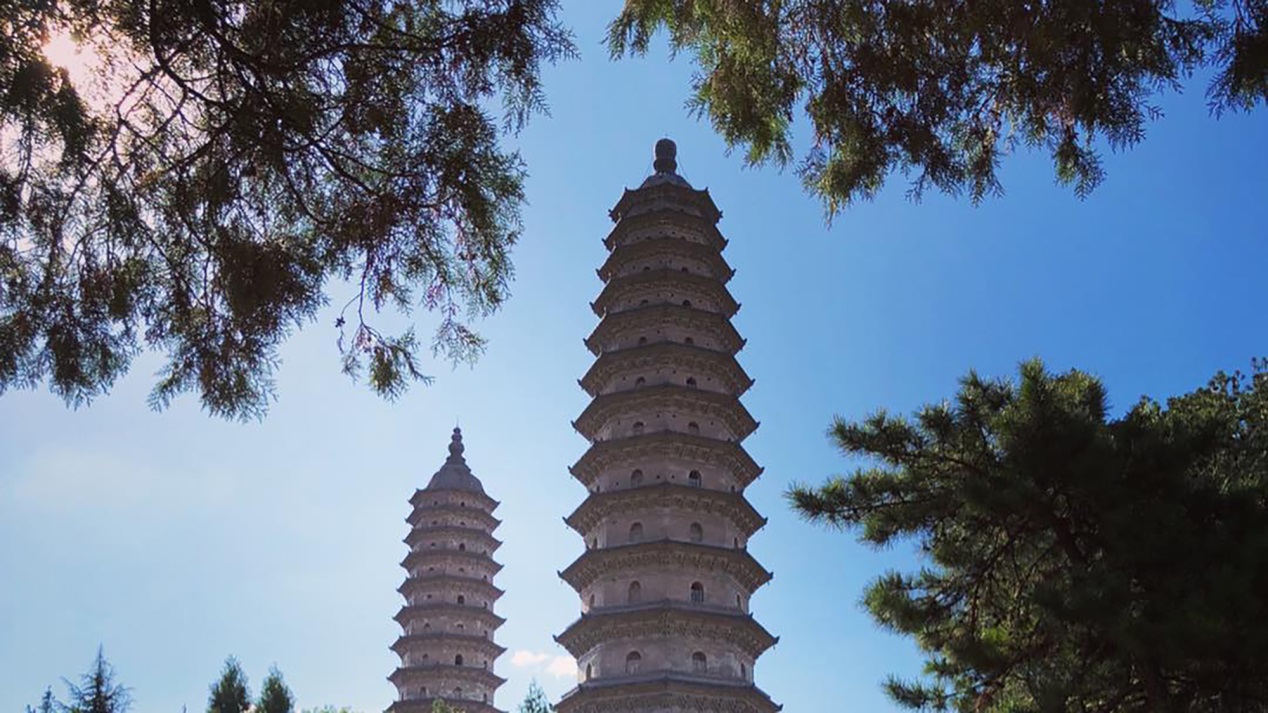 太原知名的景点双塔寺,建造年代和性质完全不同,游客很少知道