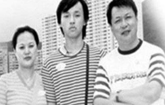 61岁迟志强近况曝光,仍用《铁窗泪》跑活动! 乐虎国际官方网站