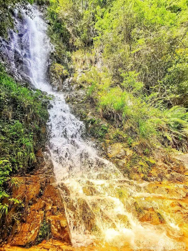 大田屏山境内竟有这么一条山涧,可以与九寨沟媲美!