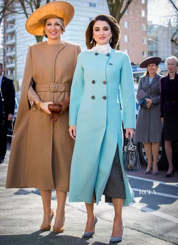 从难民到王后,被誉为阿拉伯戴安娜,49岁的她是