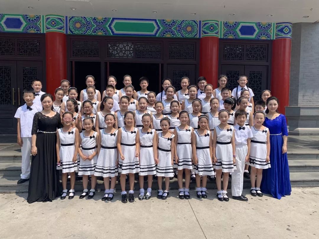 近几年,蒲公英合唱团在济南国际合唱节,中小学生班班合唱节,省艺术节