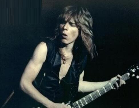 10首人生必听的经典英文歌曲,单曲循环越听越好听